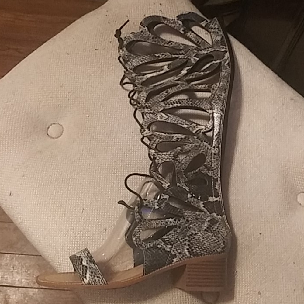 NWOB REBEL FAUX SNAKESKIN BLUE SILVER GLADIATOR